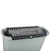 Su Tasarrufu Sağlayan Pratik Vantuzlu Bulaşık Yıkama Fırçası thumbnail 3