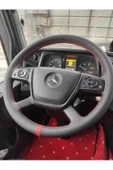 DİKİŞLİ DİREKSİYON KILIFI SİYAH DERİ KIRMIZI YÜZÜK KIRMIZI DİKİŞLİ MERCEDES TIR KAMYON İÇİN thumbnail 2