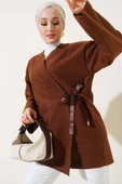 Önü Kurdeleli Buklet Ceket Kahve thumbnail 1