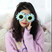 Mavi Renk Papatya Şekilli Parti Gözlüğü 18x10 Cm thumbnail 2