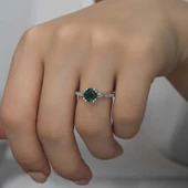 Gümüş Yeşil Baget Tek Taş Kadın Yüzük SL4720 thumbnail 9