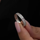 Gümüş Sıralı Baget Taşlı Kadın Yüzük  SL6255 thumbnail 2