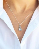 Gümüş Zarif Tasarım Melek Kanatlı Taşlı Kadın Gümüş Kolye thumbnail 2