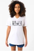 Dark Matter The Android Barcode Beyaz Kadın V yaka Tshirt - 1