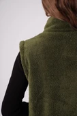 Kadın Haki Yeşil Dik Yaka Kalın Peluş Fermuarlı Yelek 24KYLKK215 thumbnail 5