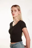 Kadın Crop Ön Yaka Büzgülü Fitilli Likralı Kollu T-Shirt - 4
