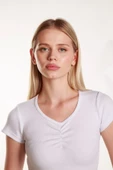 Kadın Crop Ön Yaka Büzgülü Fitilli Likralı Kollu T-Shirt - 4