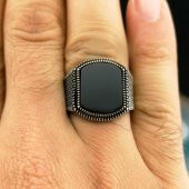 Şık Tasarımlı Siyah Oniks Taşlı 925 Ayar Gümüş Yüzük thumbnail 4