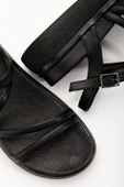 24422-844 Siyah Dolgu Topuk Kadın Sandalet thumbnail 5