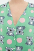 Kadın Viskon V Yaka Uzun Kol Koala Desenli Viskon Gömlek-Şort Dokuma Pijama Takımı - 4
