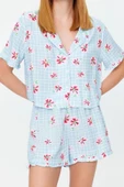Kadın Viskon Gömlek Yaka Kısa Kol Açık Mavi Çiçek Desenli Viskon Gömlek-Şort Dokuma Pijama Takımı - 2