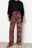 Kadın Yeni Moda Geniş Paça Regular Boy Dokuma Beli Lastikli Geniş Paça Leopar Desenli Pantolon - 2