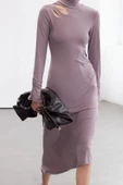 Kadın Moda Şık Midi Boy Dik Yaka Slim Limited Edition Vücuda Oturan Cut Out Detaylı Örme Elbise - 2