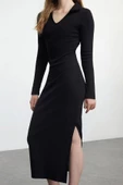 Kadın Moda Şık Midi Boy V Yaka Fitted Düz Polo Yaka Bodycone Vücuda Oturan Örme Elbise - 3