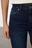 Kadın Moda Şık Kot Pantolon Boru Paça Uzun Boy Denim Gece Mavisi Yüksek Bel Straight Fit Jeans - 4