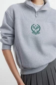 Kadın Fermuarlı Yaka Düşük Kol Standart Nakışlı Kalıp Kalın Polarlı Fermuarlı Yaka Örme Sweatshirt - 2