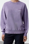 Kadın Moda Bol Bisiklet Yaka Düşük Kol Uzun Ön ve Sırt Baskılı Yıkamalı Geniş Kalıp Örme Sweatshirt - 1