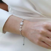 Damla Taşlı Papatya Gümüş Bileklik thumbnail 2