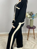 Kadın Gold Düğmeli Siyah Beyaz Şeritli Triko Takım(Siyah) thumbnail 5