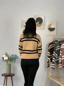 Kadın Polo Yaka Sakallı Triko Crop Kazak(Taş) thumbnail 3