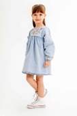 Mavi Çiçek Nakışlı Kolları İşlemeli Kız Çocuk Jean Elbise 20117 - 2
