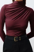 Stil Kadın Büzgülü Kare Yaka Vücuda Oturan Esnek Bluz Crop Örme Slim Kalıp - 1
