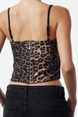 Stil Kadın Askılı Bralet Detaylı Leopar Desenli Crop Bluz Regular Dokuma Regular Kalıp İnce Askılı - 4