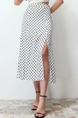 Moda A-line Puantiyeli Desen Günlük Midi Boy Puantiyeli Yırtmaç Detaylı Viskon Midi Dokuma Etek - 2