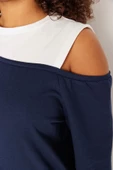 Büyük Beden Tarz Regular Bisiklet Yaka Standart Kol Regular Omuz Detaylı İnce Örme Sweatshirt - 2