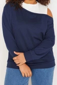 Büyük Beden Tarz Regular Bisiklet Yaka Standart Kol Regular Omuz Detaylı İnce Örme Sweatshirt - 3