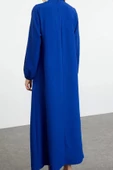 Moda Stil Relaxed Bisiklet Yaka Maxi Boy Tesettür Rahat Kesim Balon Kollu Aerobin Dokuma Elbise - 5