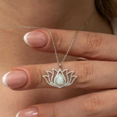 Gümüş Beyaz Opal Taşlı Lotus Kadın Kolye SL8180 thumbnail 3