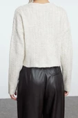 Kadın Modern Tarz Slim V Yaka Crop Triko Hırka - 4