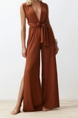 Kadın Moda Standart Kol Geniş Paça V Yaka Düz Desen Uzun Kahverengİ Dokuma Bağlamalı Tulum - 1