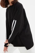 Tarz Oversize Bisiklet Yaka Düşük Kol Uzun Şerit Detaylı Geniş Kalıp İnce Örme Sweatshirt - 2