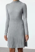 Moda Stil Regular Dik Yaka Mini Boy Triko Fırfırlı Elbise - 3