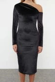 Moda Stil Slim Asimetrik Yaka Midi Boy Düz Tek Omuz Detaylı Drapeli Vücuda Oturan Örme Elbise - 3