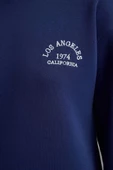 Moda Stil Relaxed Kapüşonlu Midi Boy Slogan Nakışlı Kalın İçi Polarlı Örme Sweatshirt Elbise - 6
