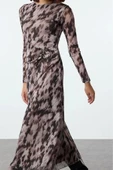 Moda Stil Regular Bisiklet Yaka Maxi Boy Baskılı Büzgü Drape Örme Elbise - 4