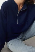 Relaxed Fermuarlı Yaka Düşük Kol Regular Rahat Kalıp Fermuarlı Cep Detaylı Örme Sweatshirt - 1