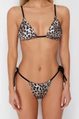 Moda Üçgen Normal Bel Hipster Üçgen Çift Taraf Kullanımlı Regular Bikini Takımı - 1