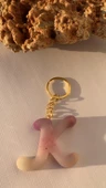 K Harfi Gökkuşağı Renkleri Kırmızı Sim Süsleme Anahtarlık Gold Aksesuarlı El Yapımı Epoksi - 5