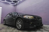 5 SERISI F10 MT IÇIN  UYUMLU  ÖN LIP - PIANO BLACK - 4