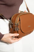 Kadın Postacı Çanta 24*19 Cm Suni Deri Çapraz Askılı Omuz Çantası Mega Çanta Kapaklı Model - 10