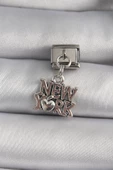 Gümüş Renk Sallantı New York Yazı Model Nomination Charm - EBJ250113W30343 thumbnail 1