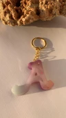 A Harfi Gökkuşağı Renkleri Kırmızı Sim Süsleme Anahtarlık Gold Aksesuarlı El Yapımı Epoksi thumbnail 1