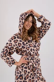 Leopar Desenli Genç Kız Kapşonlu Baskılı Bornoz - 3
