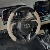 Toyota Corolla 2020-2024 Araca Özel Direksiyon Kılıfı (KREM KARBON SİYAH İP) - 1