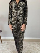 Kadın Leopar Desenli Süet Düğmeli Pijama Takımı thumbnail 5