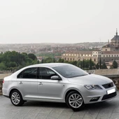 Seat Toledo 2016-2019 Şifreli Bijon Kapağı Siyah 4 Adet 4M0601173C - 2